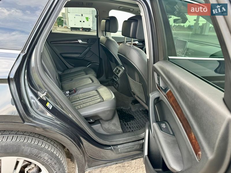 Позашляховик / Кросовер Audi Q5 2019 в Золочеві