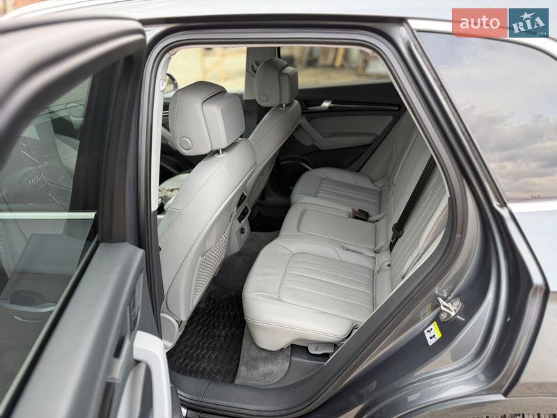 Внедорожник / Кроссовер Audi Q5 2019 в Черновцах