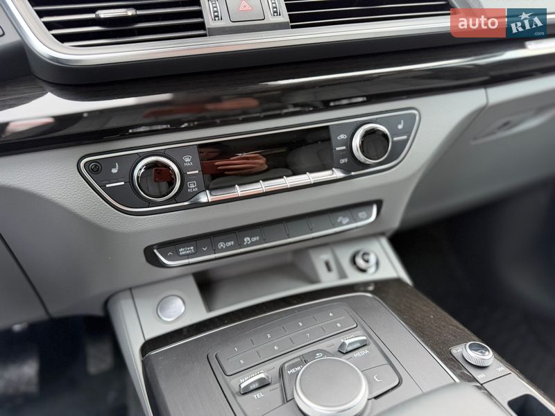 Внедорожник / Кроссовер Audi Q5 2019 в Черновцах