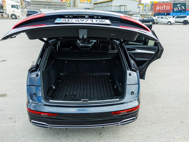 Внедорожник / Кроссовер Audi Q5 2019 в Днепре