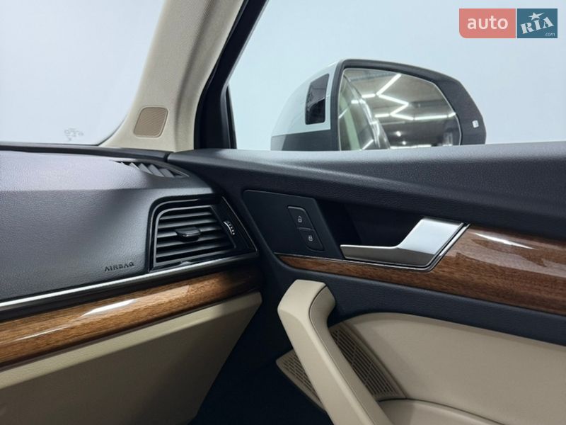 Внедорожник / Кроссовер Audi Q5 2022 в Одессе