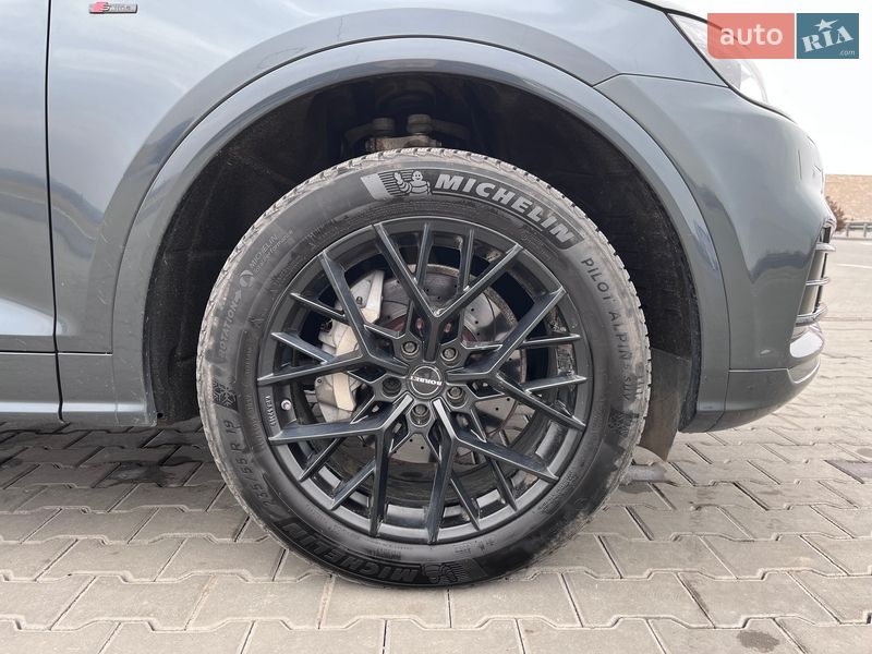 Внедорожник / Кроссовер Audi Q5 2018 в Киеве фото 12 Внедорожник / Кроссовер Audi Q5 2018 в Киеве