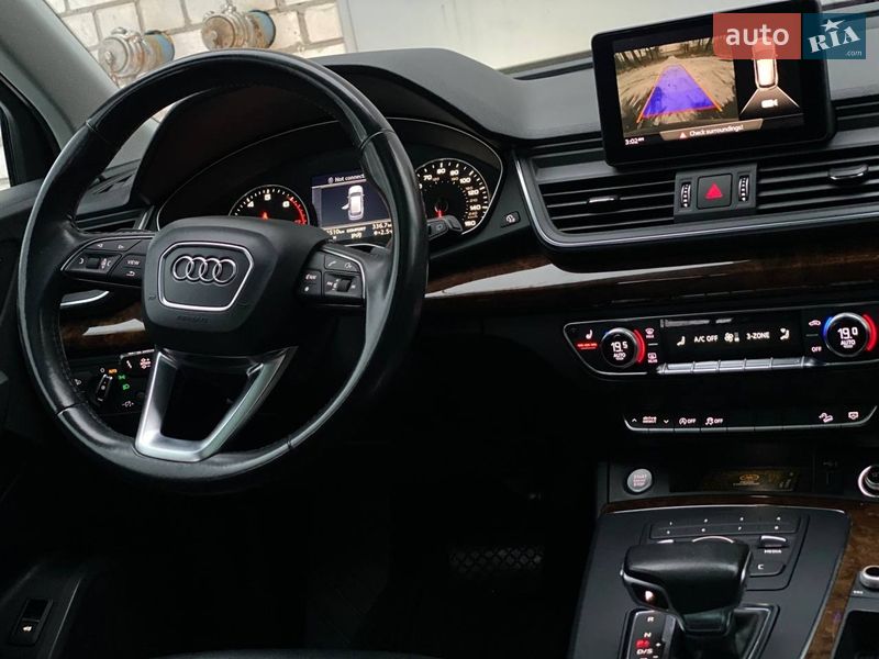 Позашляховик / Кросовер Audi Q5 2018 в Києві