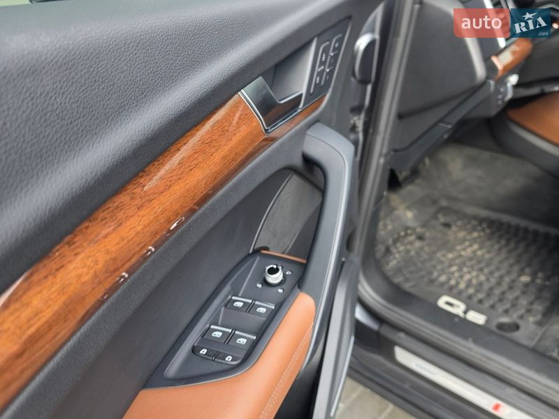 Позашляховик / Кросовер Audi Q5 2022 в Києві фото 17 Позашляховик / Кросовер Audi Q5 2022 в Києві
