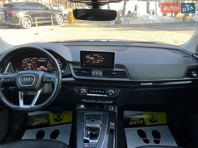 Позашляховик / Кросовер Audi Q5 2018 в Львові