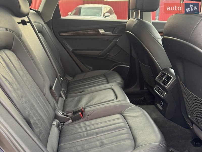 Внедорожник / Кроссовер Audi Q5 2018 в Владимире фото 95 Внедорожник / Кроссовер Audi Q5 2018 в Владимире