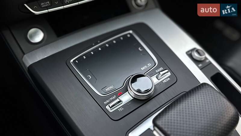 Внедорожник / Кроссовер Audi Q5 2018 в Ровно