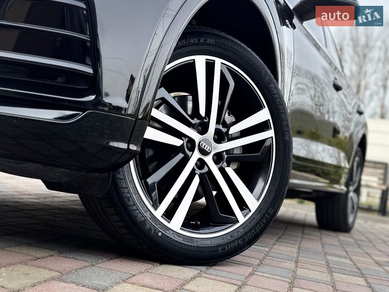 Внедорожник / Кроссовер Audi Q5 2018 в Ровно