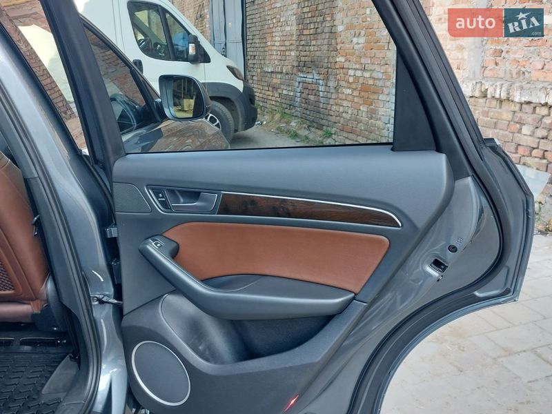 Внедорожник / Кроссовер Audi Q5 2013 в Луцке