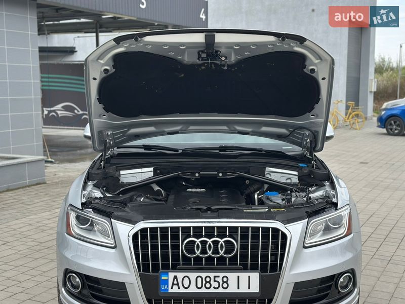 Позашляховик / Кросовер Audi Q5 2012 в Виноградові