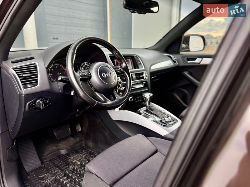 Внедорожник / Кроссовер Audi Q5 2012 в Тернополе