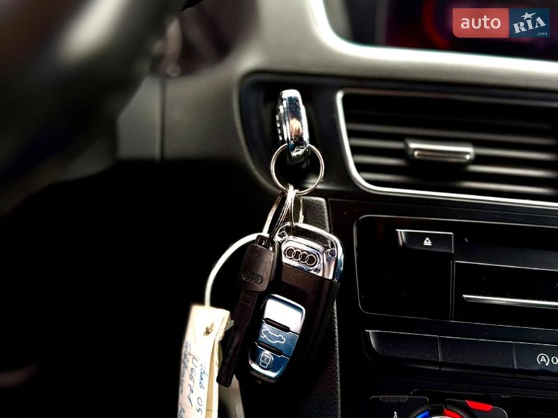 Внедорожник / Кроссовер Audi Q5 2012 в Тернополе