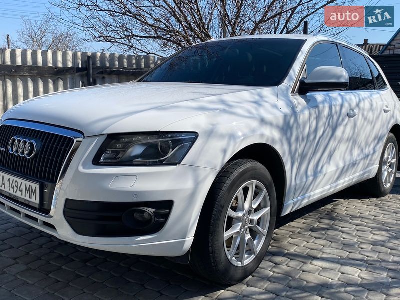 Позашляховик / Кросовер Audi Q5 2010 в Немирові