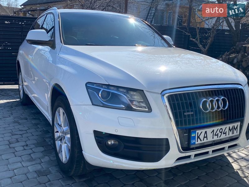 Позашляховик / Кросовер Audi Q5 2010 в Немирові