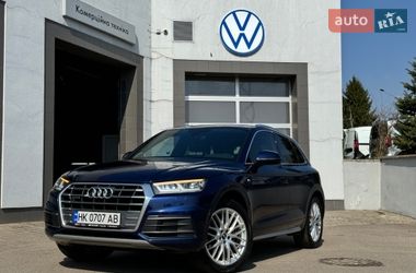 Внедорожник / Кроссовер Audi Q5 2018 в Ровно