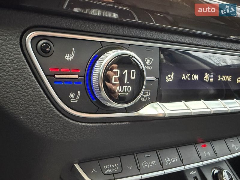 Позашляховик / Кросовер Audi Q5 2018 в Луцьку