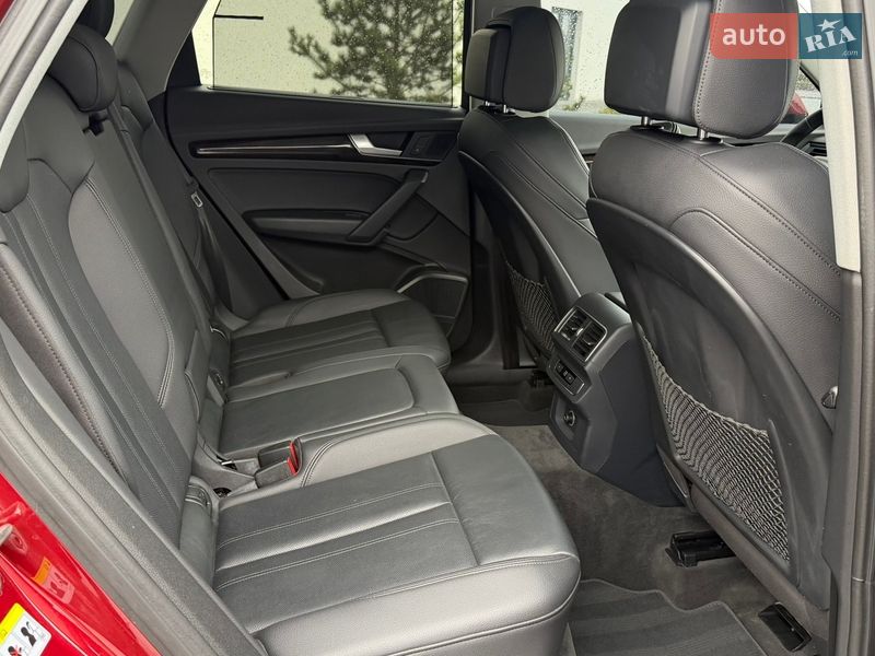 Позашляховик / Кросовер Audi Q5 2018 в Луцьку