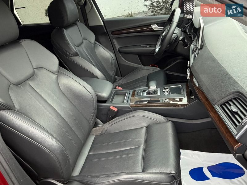 Позашляховик / Кросовер Audi Q5 2018 в Луцьку