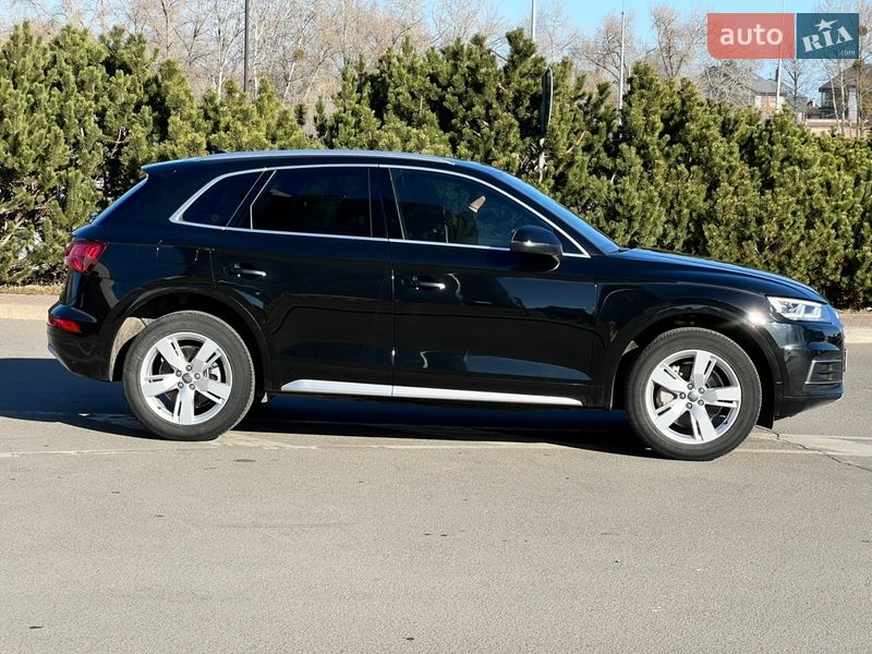 Внедорожник / Кроссовер Audi Q5 2018 в Киеве