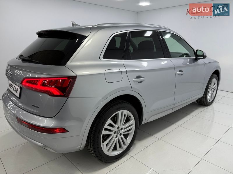 Позашляховик / Кросовер Audi Q5 2019 в Одесі