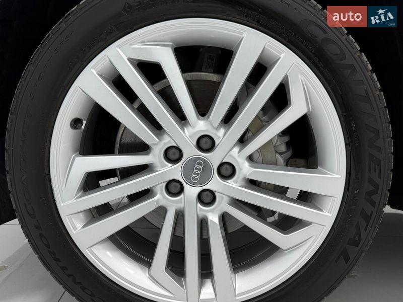 Позашляховик / Кросовер Audi Q5 2019 в Одесі