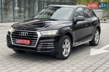 Позашляховик / Кросовер Audi Q5 2017 в Рівному