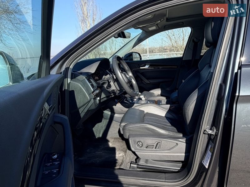 Позашляховик / Кросовер Audi Q5 2018 в Дніпрі фото 18 Позашляховик / Кросовер Audi Q5 2018 в Дніпрі
