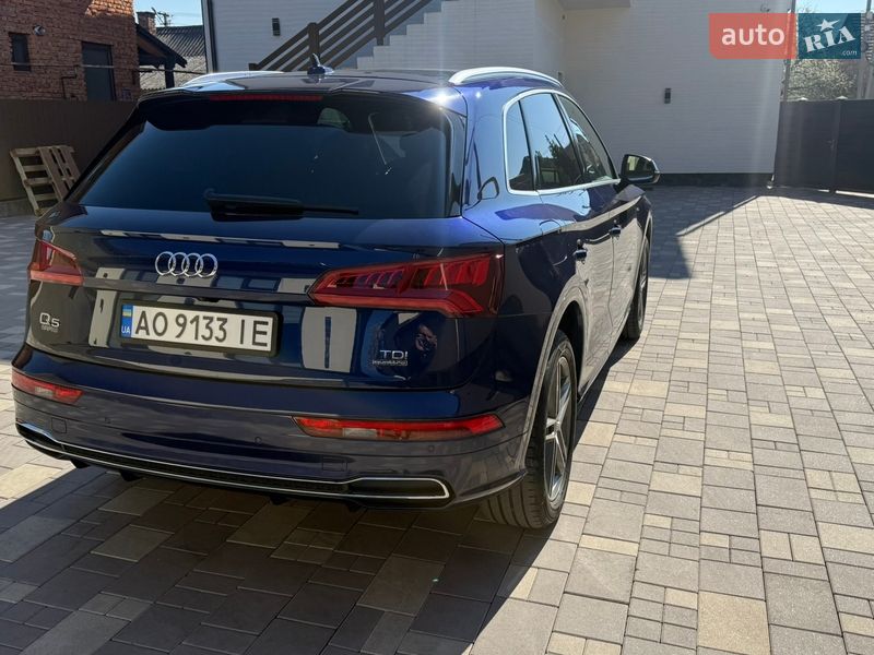 Позашляховик / Кросовер Audi Q5 2017 в Хусті