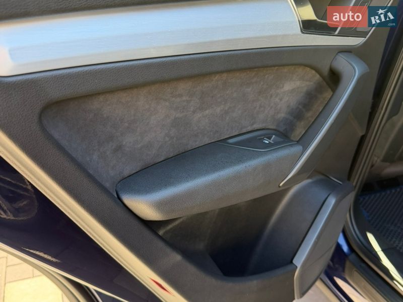 Позашляховик / Кросовер Audi Q5 2017 в Хусті