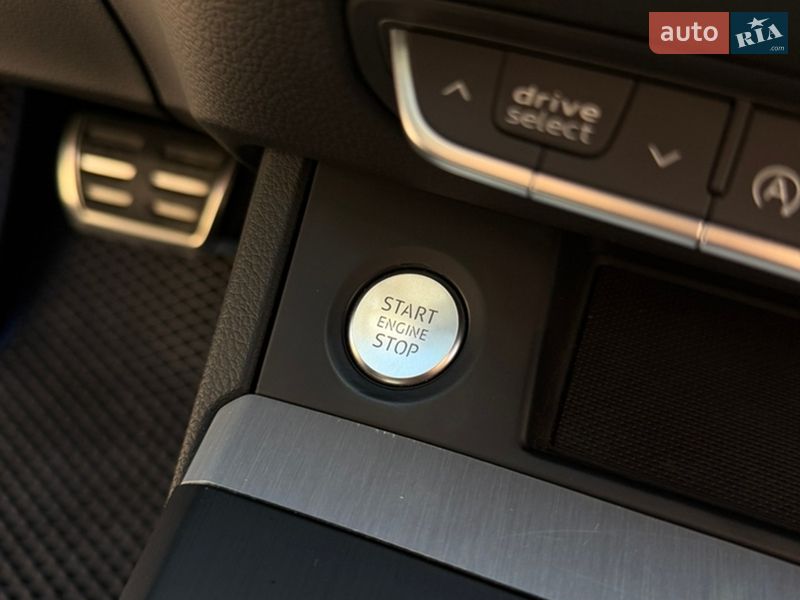 Позашляховик / Кросовер Audi Q5 2017 в Хусті