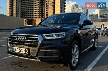 Позашляховик / Кросовер Audi Q5 2020 в Києві