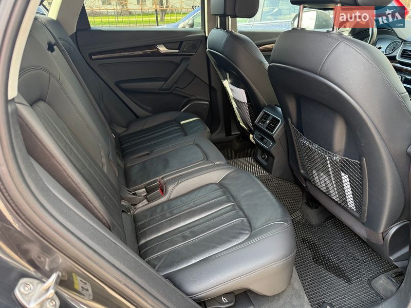 Внедорожник / Кроссовер Audi Q5 2017 в Полтаве