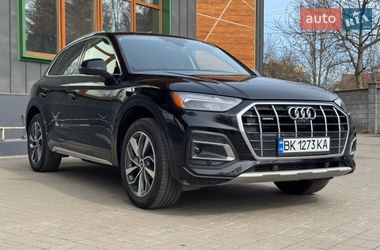 Позашляховик / Кросовер Audi Q5 2021 в Рівному