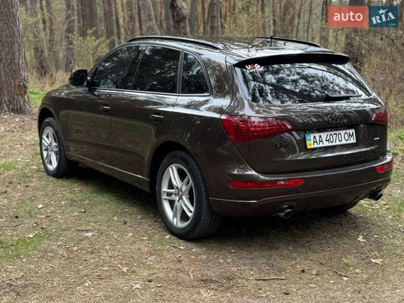 Позашляховик / Кросовер Audi Q5 2011 в Чернігові