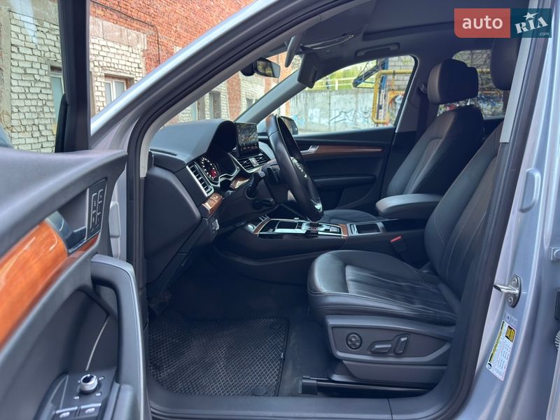 Внедорожник / Кроссовер Audi Q5 2021 в Днепре