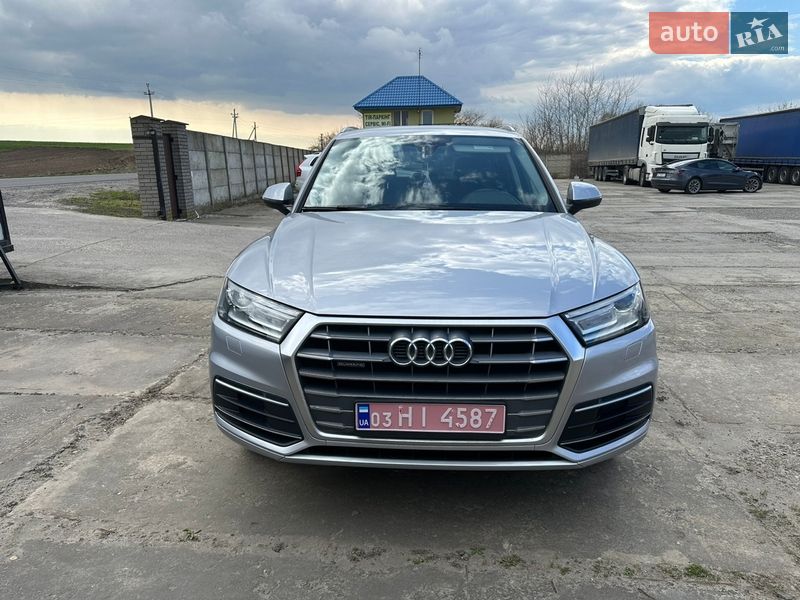 Внедорожник / Кроссовер Audi Q5 2018 в Владимире