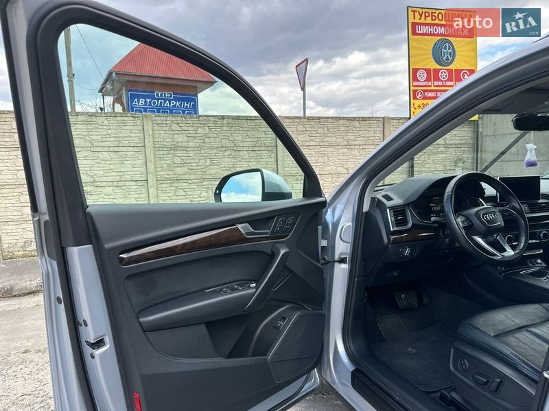 Внедорожник / Кроссовер Audi Q5 2018 в Владимире