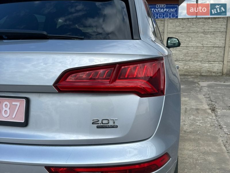 Внедорожник / Кроссовер Audi Q5 2018 в Владимире