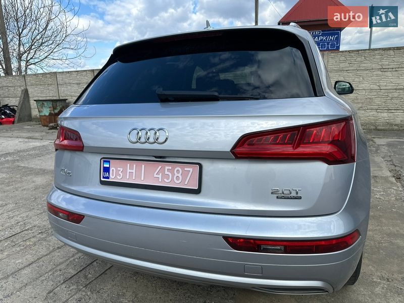 Внедорожник / Кроссовер Audi Q5 2018 в Владимире
