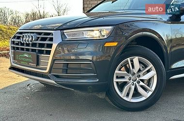 Позашляховик / Кросовер Audi Q5 2020 в Києві