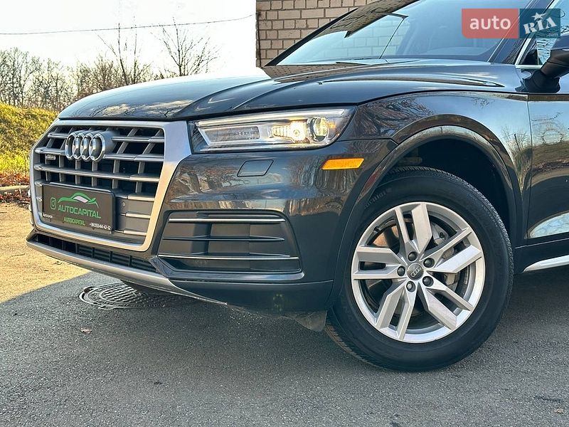 Позашляховик / Кросовер Audi Q5 2020 в Києві