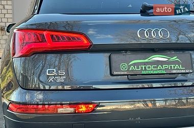 Позашляховик / Кросовер Audi Q5 2020 в Києві