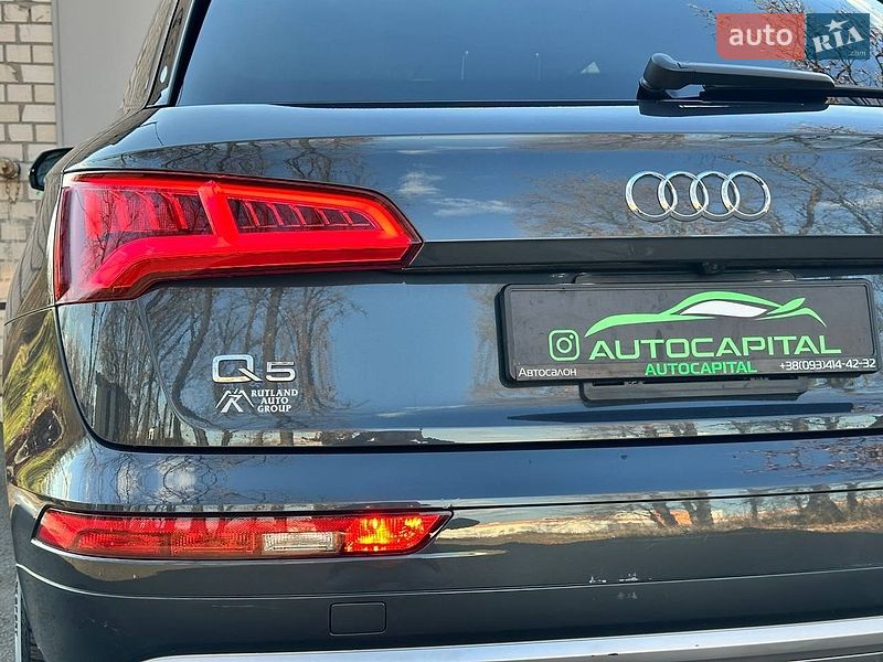 Позашляховик / Кросовер Audi Q5 2020 в Києві