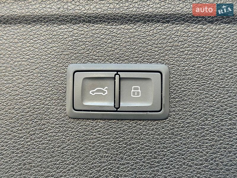 Позашляховик / Кросовер Audi Q5 2020 в Києві