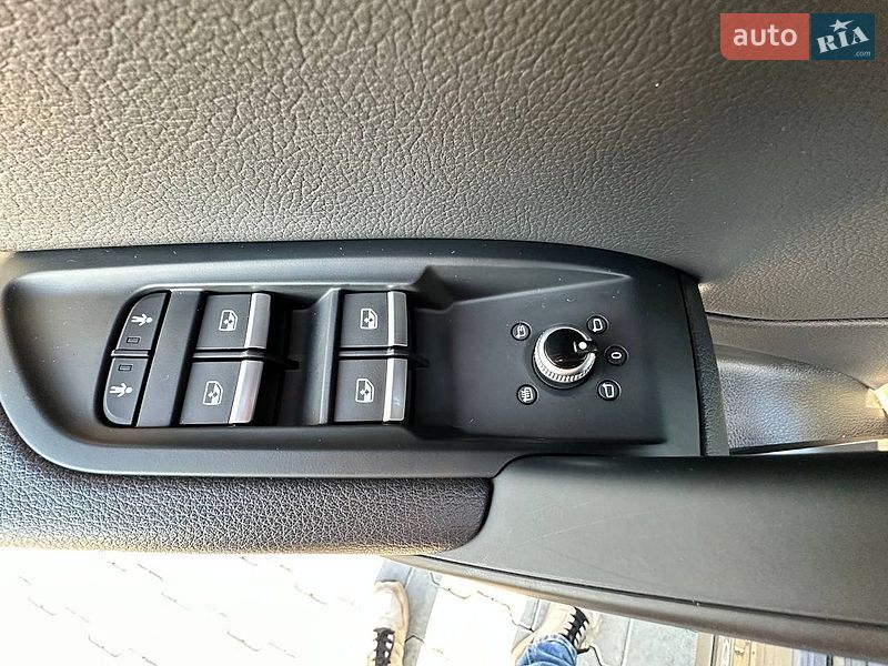 Позашляховик / Кросовер Audi Q5 2020 в Києві