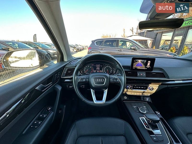 Позашляховик / Кросовер Audi Q5 2020 в Києві