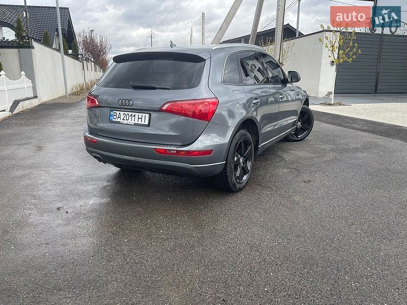 Позашляховик / Кросовер Audi Q5 2011 в Новоархангельську