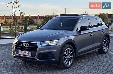 Позашляховик / Кросовер Audi Q5 2020 в Рівному