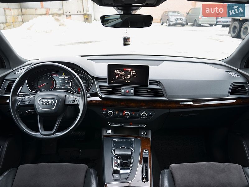 Позашляховик / Кросовер Audi Q5 2017 в Києві