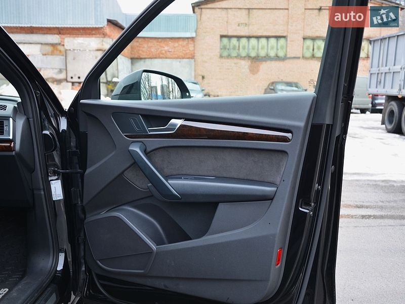 Позашляховик / Кросовер Audi Q5 2017 в Києві